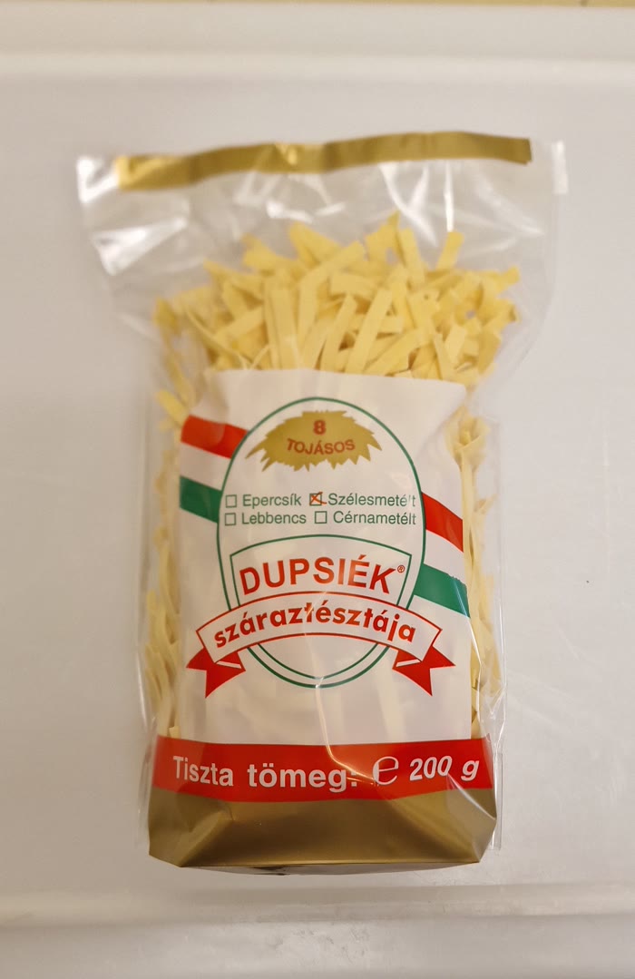 Szélesmetélt